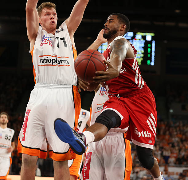 术与更衣室 术与更衣室