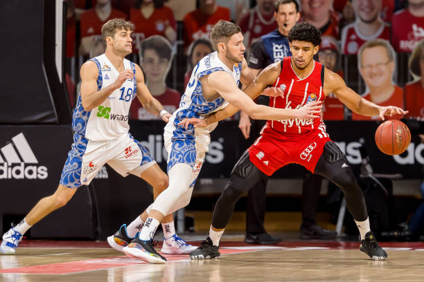 与球迷互动 与球迷互动