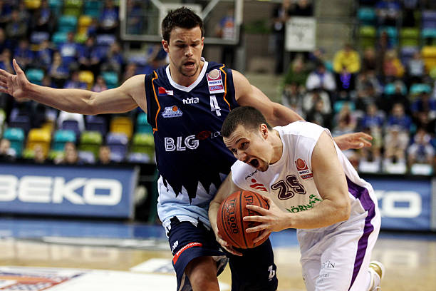 在绿茵场上 在绿茵场上