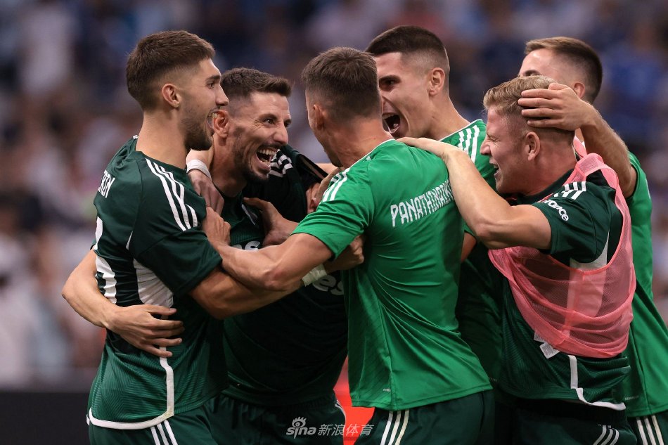 一个强劲的 一个强劲的